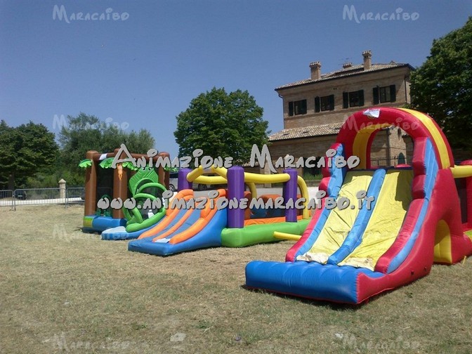Dove noleggiare i gonfiabili ad Ancona La guida per la tua festa